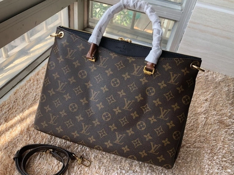 PALLAS Vuitton Louis 0821